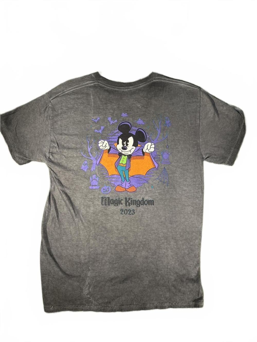 Mickey Mouse Disney Magic Kingdom Halloween 23 Men's M Tee